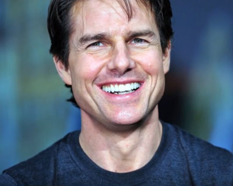 Tom Cruise Teeth and smile – Facts You Need To Know